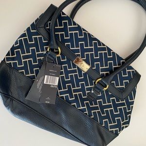 NWT Tommy Hilfiger pocketbook navy with gold
